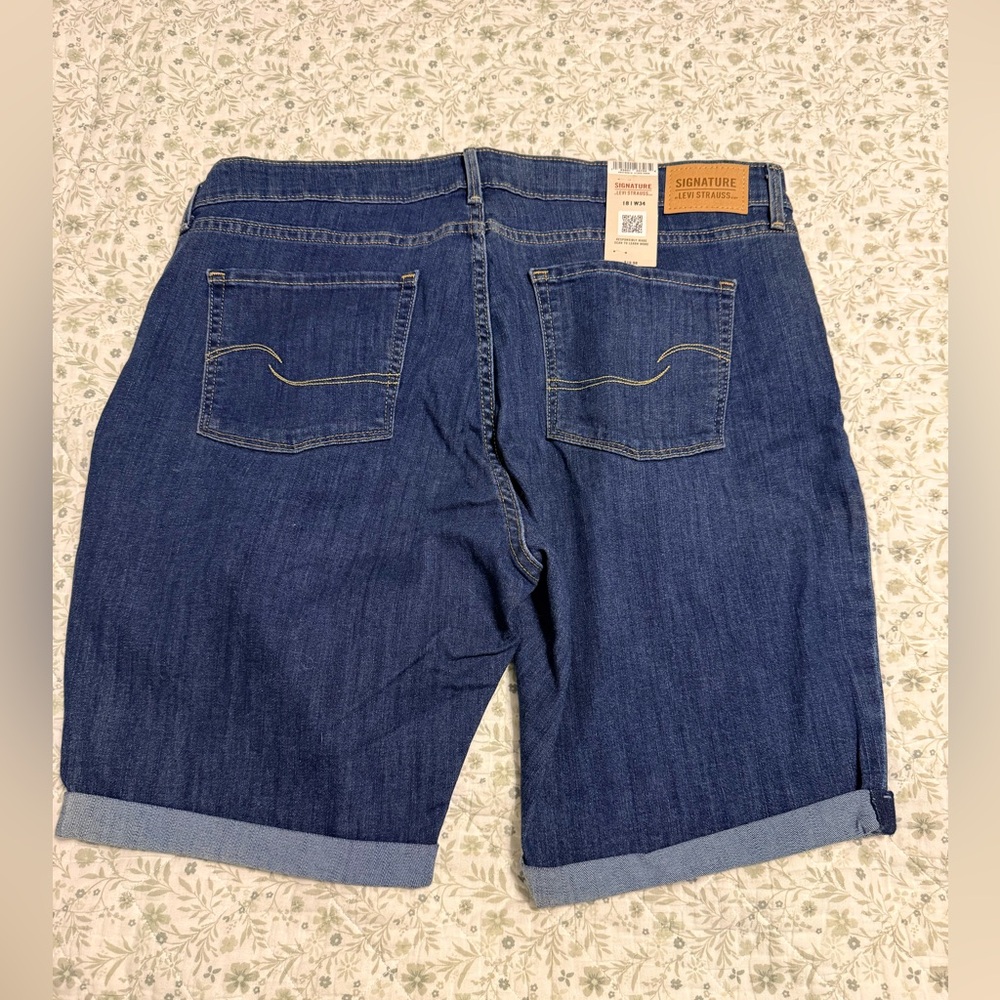Signature by Levi Strauss Bermuda Jean Shorts - Picture 5 of 10